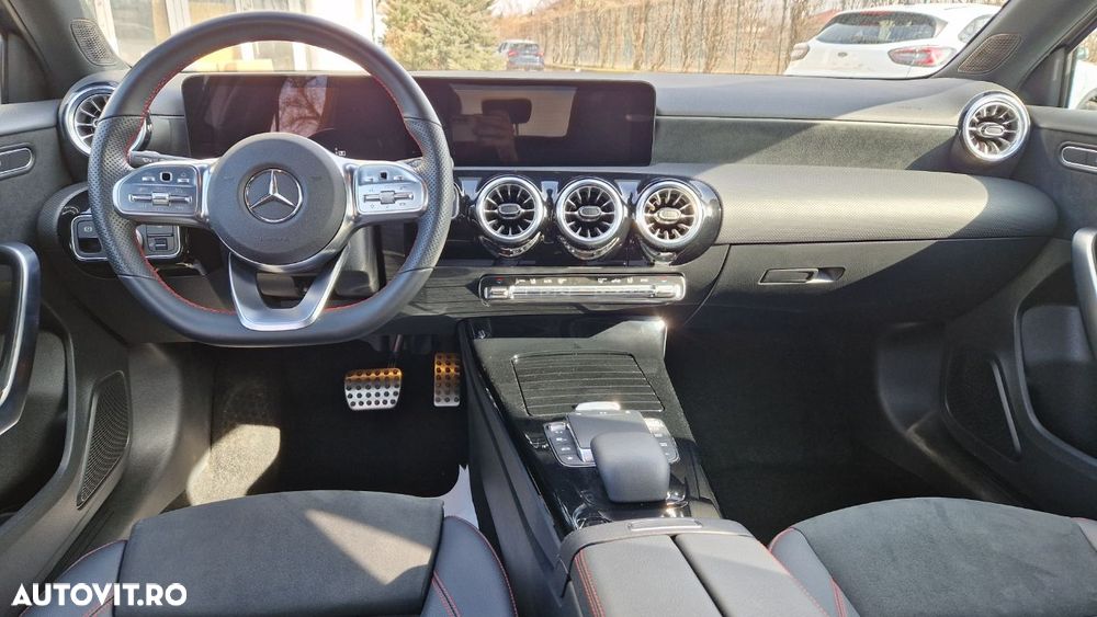 Mercedes-Benz A - 16