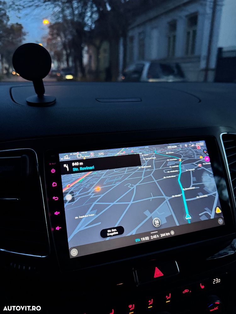 Volkswagen Sharan 2.0 TDI DSG (BlueMotion Technology) Comfortline - 33