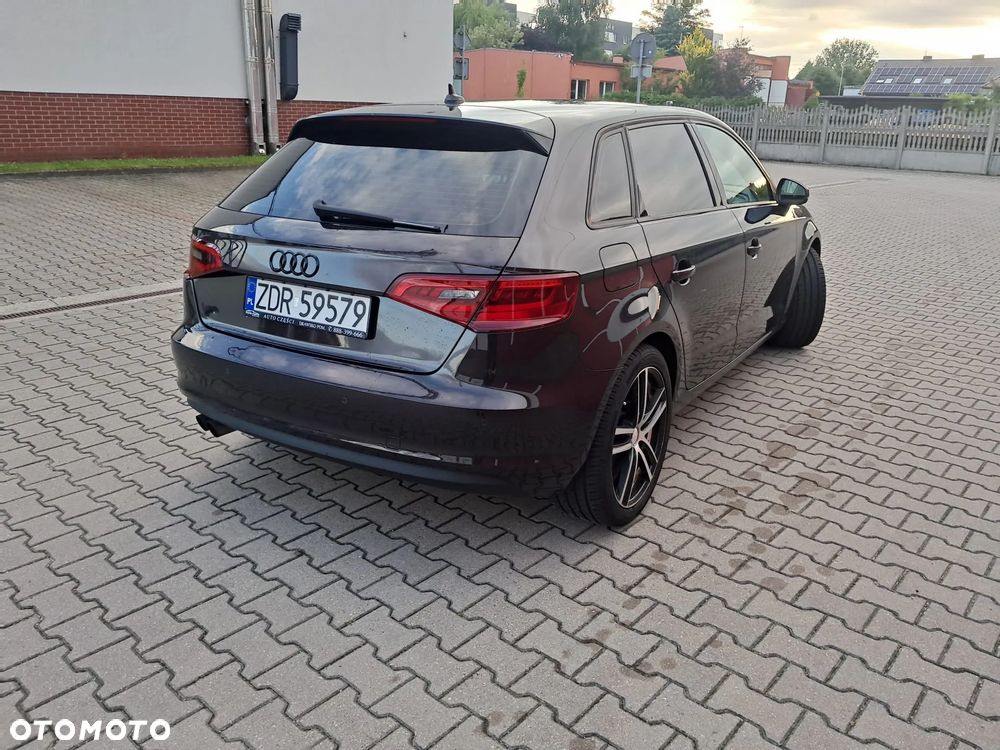 Audi A3 Sportback - 2