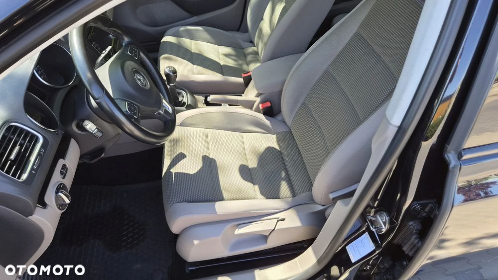 Volkswagen Golf 1.6 Comfortline - 8