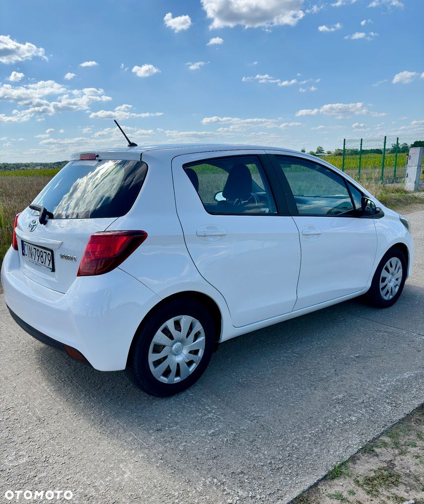 Toyota Yaris - 33