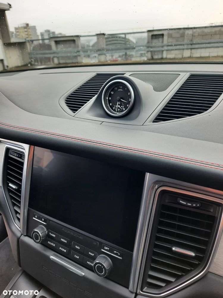 Porsche Macan - 29