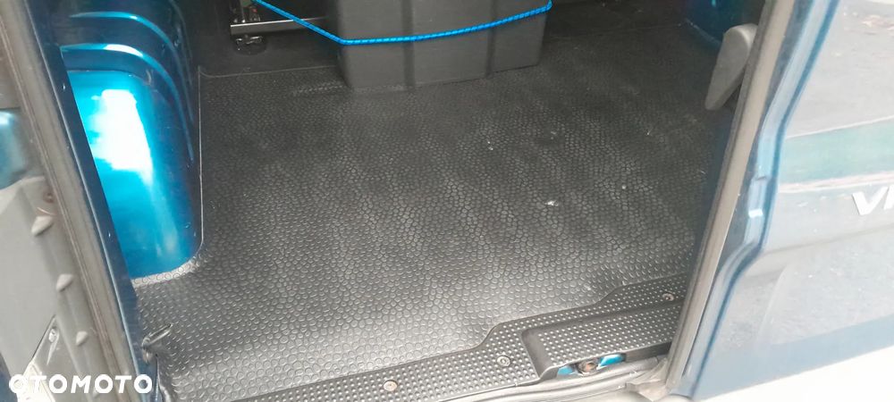 Opel Vivaro L2H1 2.9t Essentia - 23