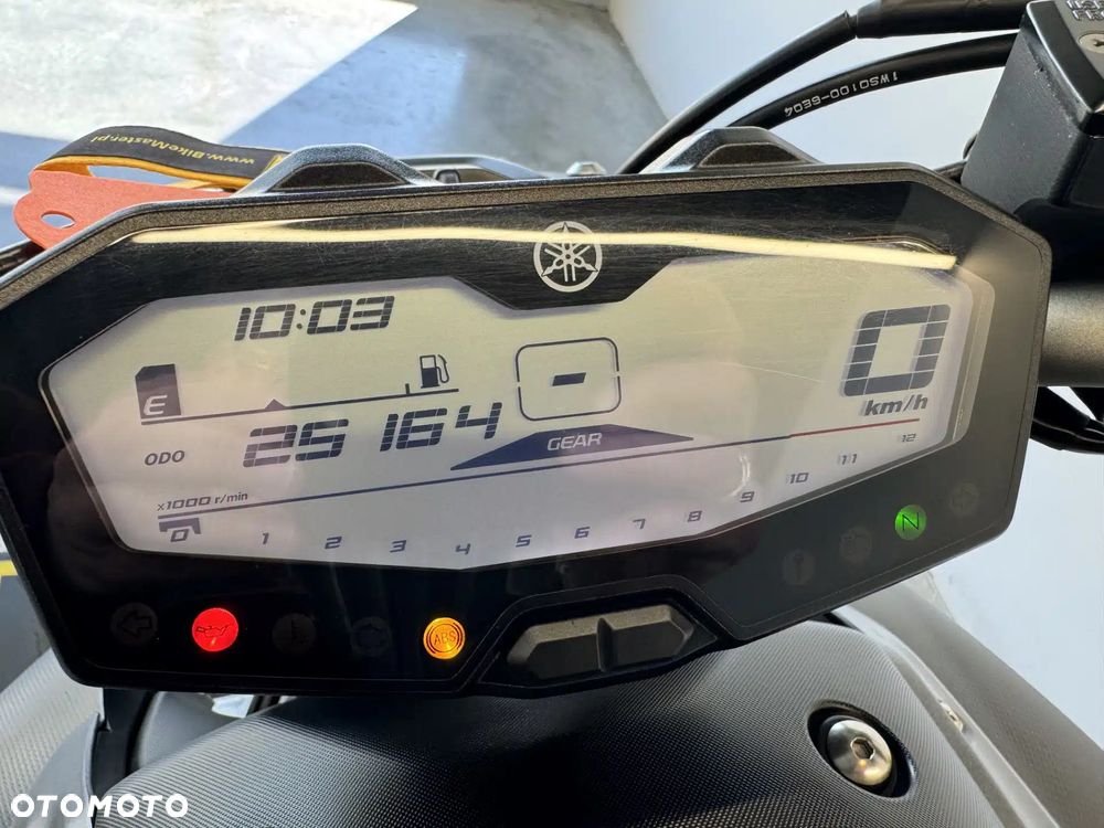 Yamaha MT - 33
