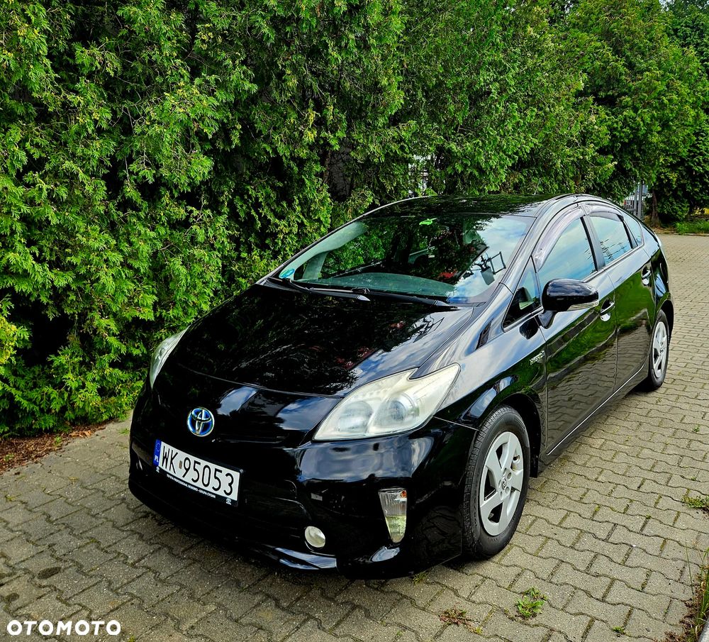 Toyota Prius ver-1-8-hsd-prestige - 6