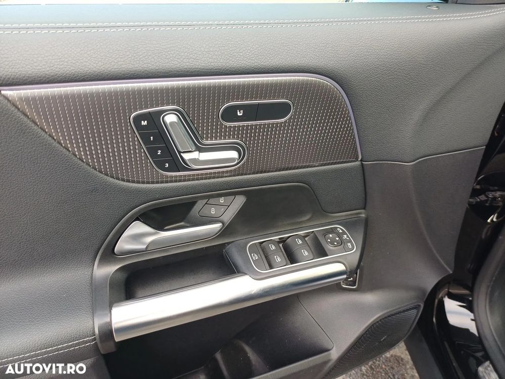 Mercedes-Benz GLA - 9