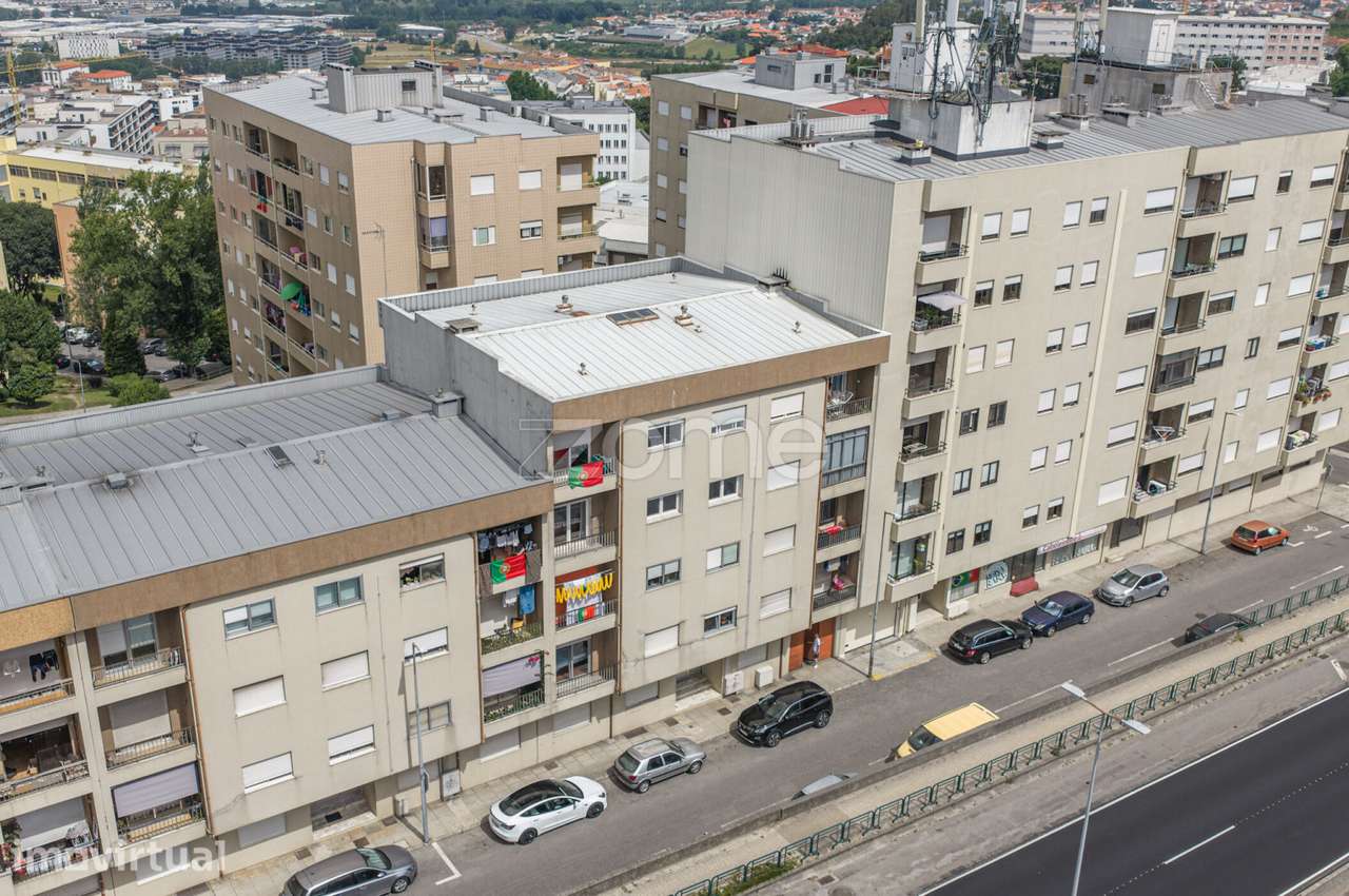 Apartamento T3 Renovado convertido em T2 - Grande imagem: 5/25