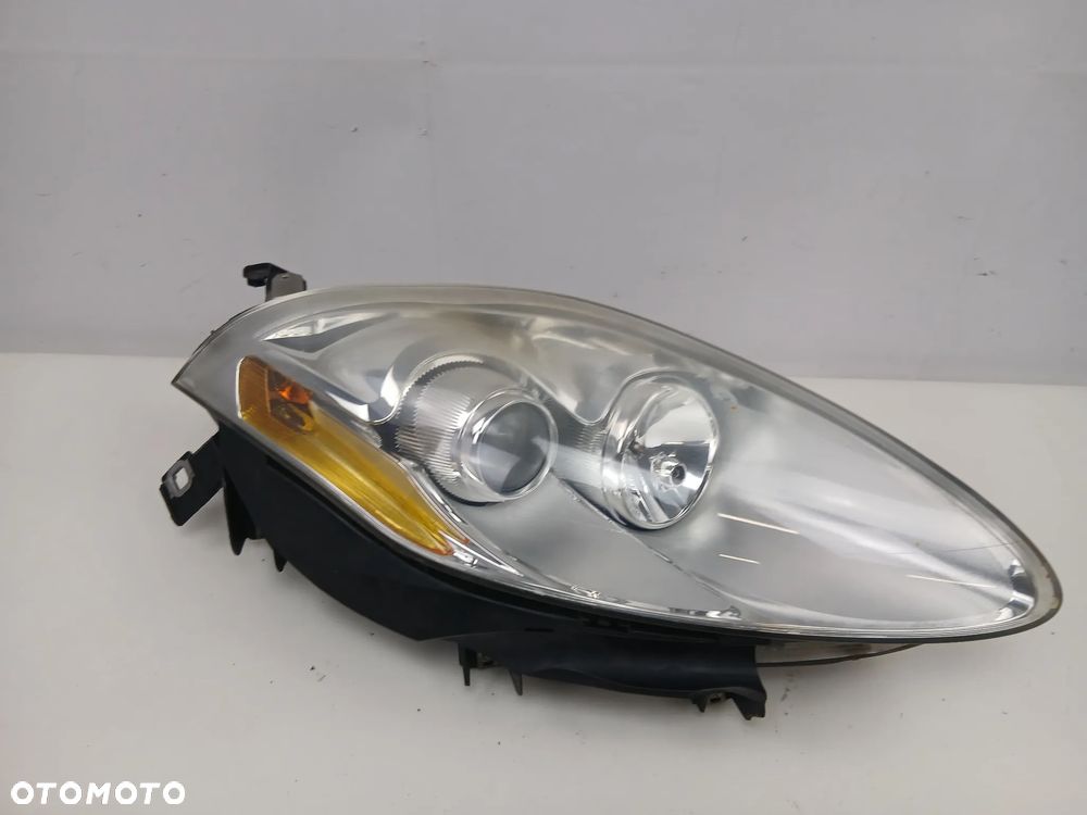Reflektor przód przedni prawy lampa prawa Fiat Bravo II - 1