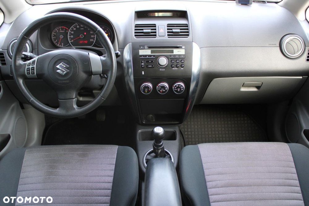 Suzuki SX4 - 11