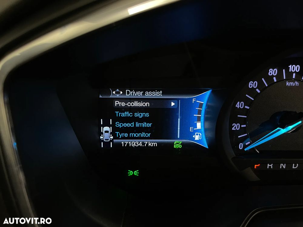 Ford Mondeo 2.0 HEV Titanium - 30