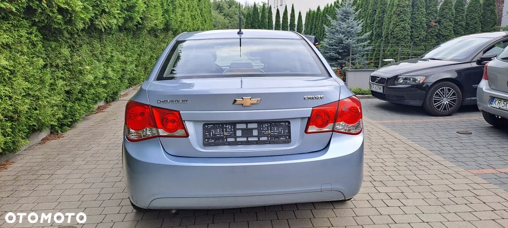 Chevrolet Cruze - 9