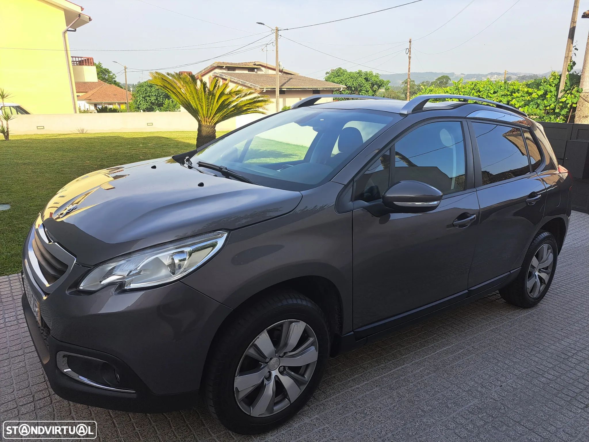 Peugeot 2008 1.2 PureTech Style - 1