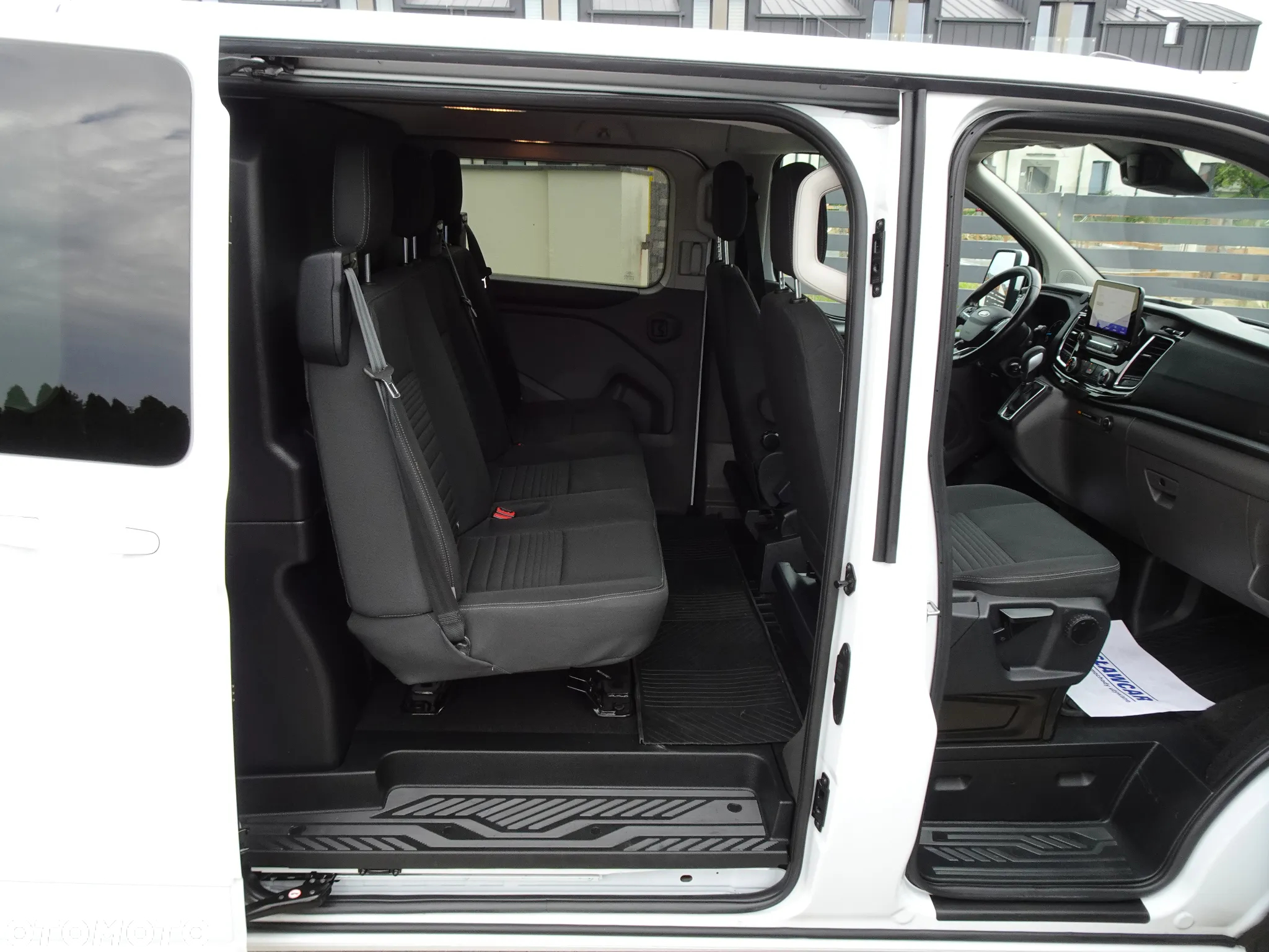 Ford Transit Custom 320 L2H1 Limited (bryg.) - 14
