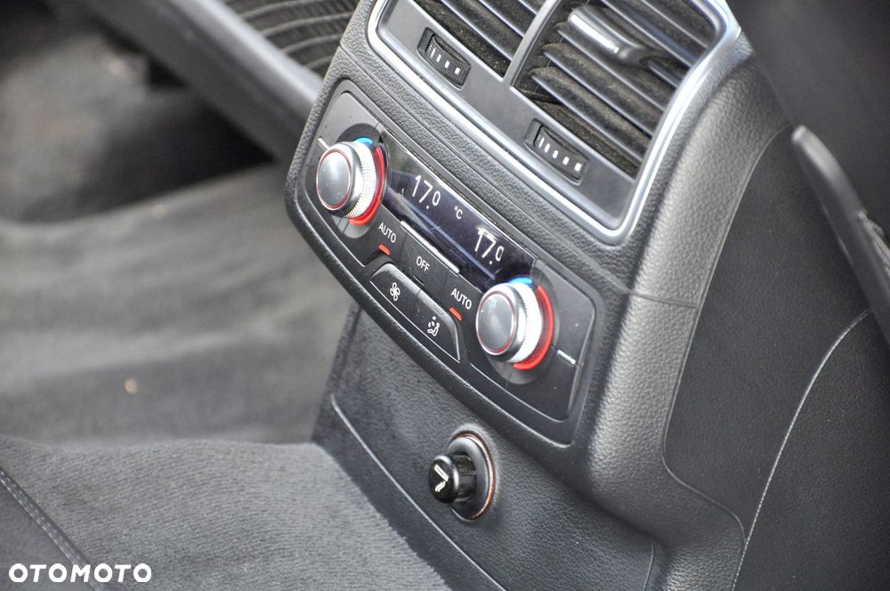 Audi A6 Avant 3.0 TDI DPF quattro S tronic - 35