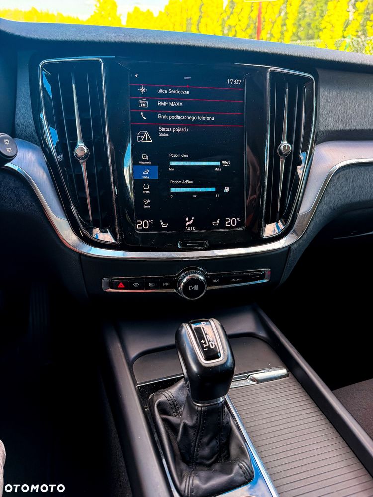 Volvo V60 D4 Geartronic Momentum - 32