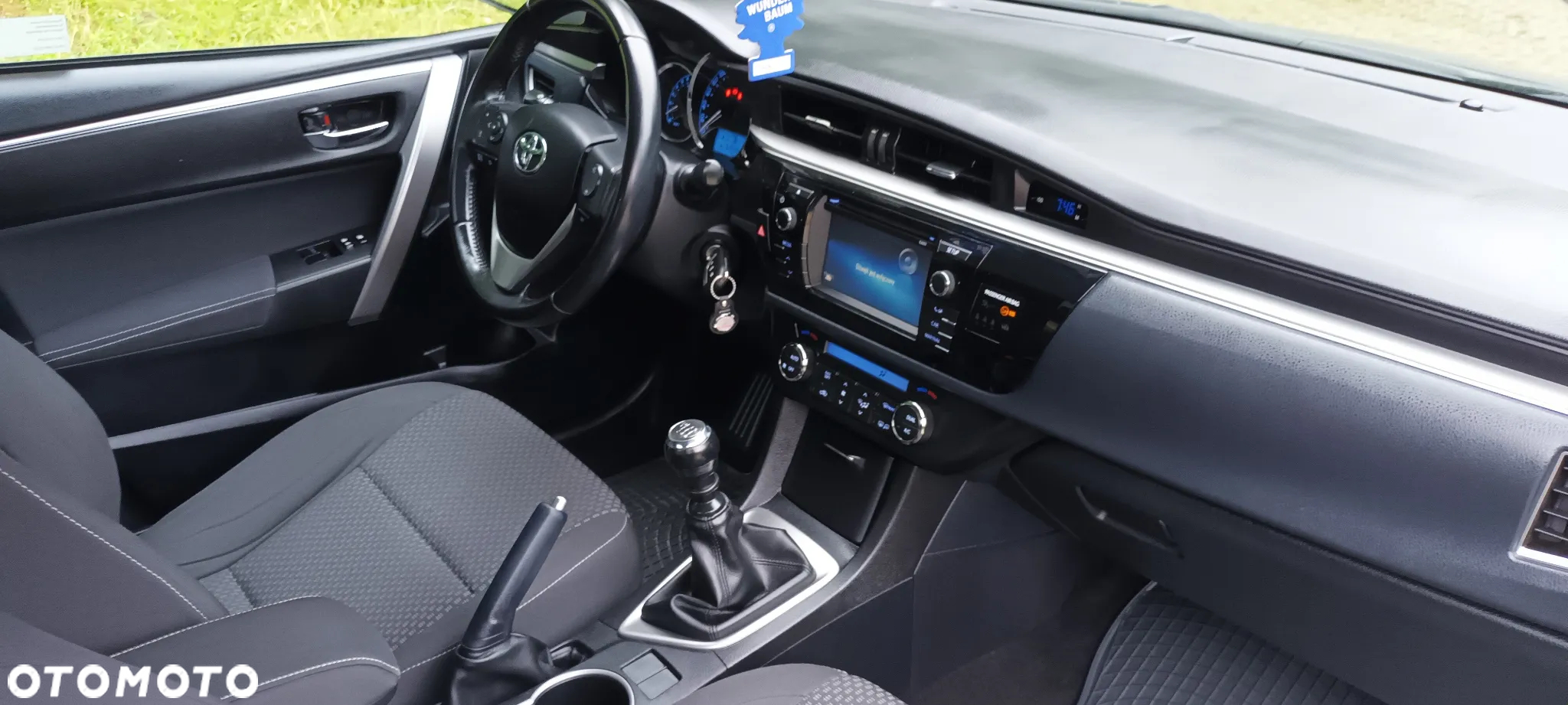 Toyota Corolla 1.6 Premium - 17