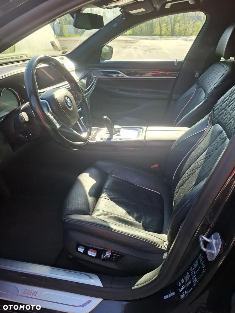 BMW Seria 7 - 10