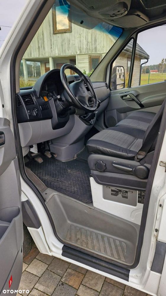 Mercedes-Benz SPRINTER - 6