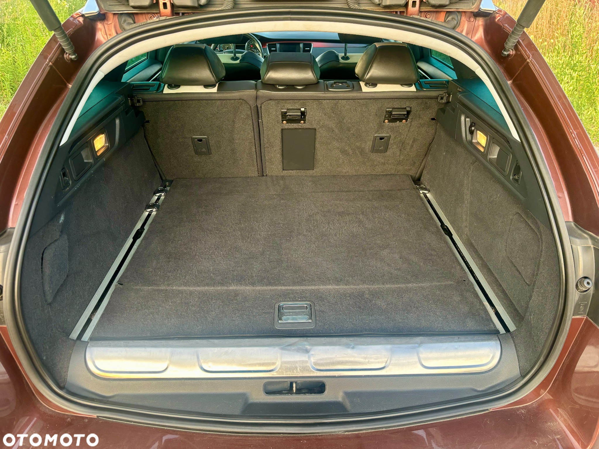 Peugeot 508 RXH Hybrid4 - 10
