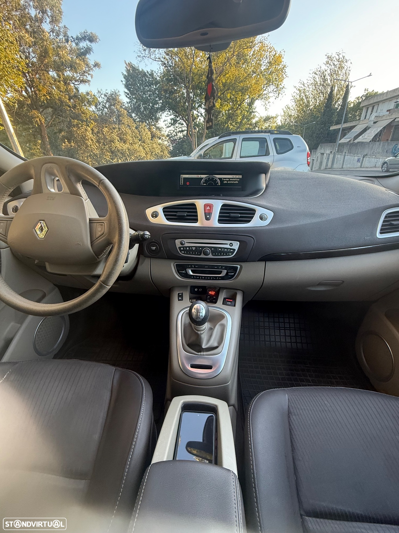 Renault Mégane Scénic - 8