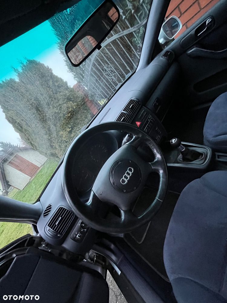 Audi A3 3-drzwiowe 1.8T Ambiente - 6