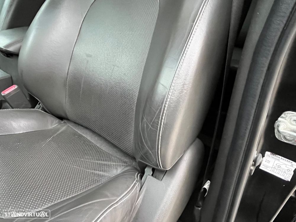 Nissan Navara 3.0 dCi V6 CD LE AT 4WD - 13