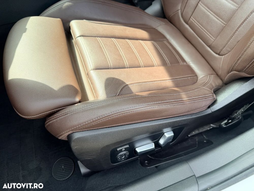 BMW Seria 3 330i xDrive Aut. - 22