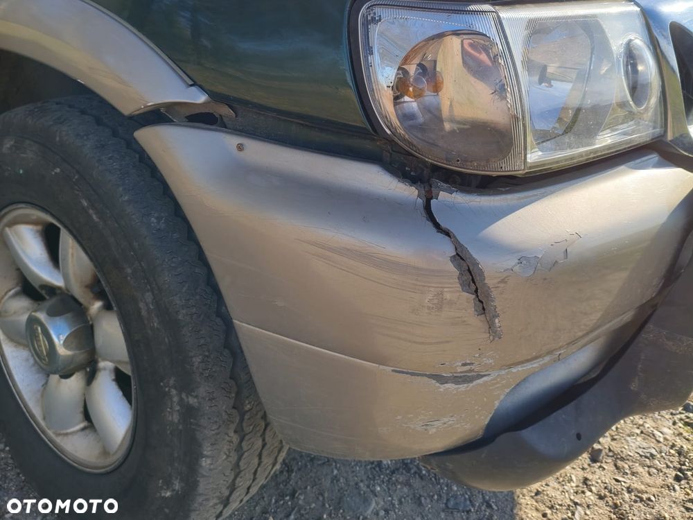 Nissan Terrano 2.7 TDi Comfort - 9