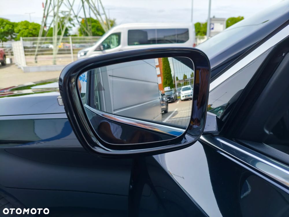 BMW Seria 5 518d Sport Line - 32