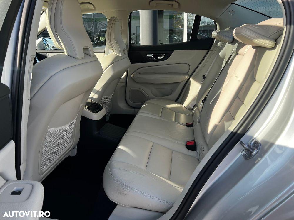 Volvo S60 T8 Recharge AWD Geartronic Inscription - 23