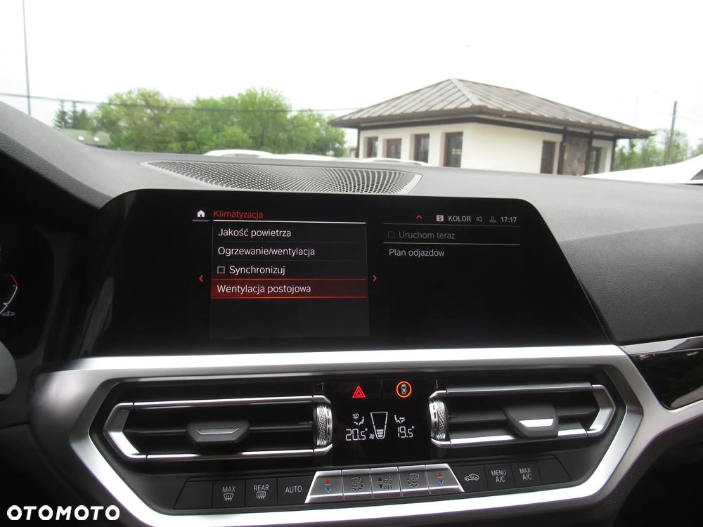 BMW Seria 3 318i Sport Line - 26