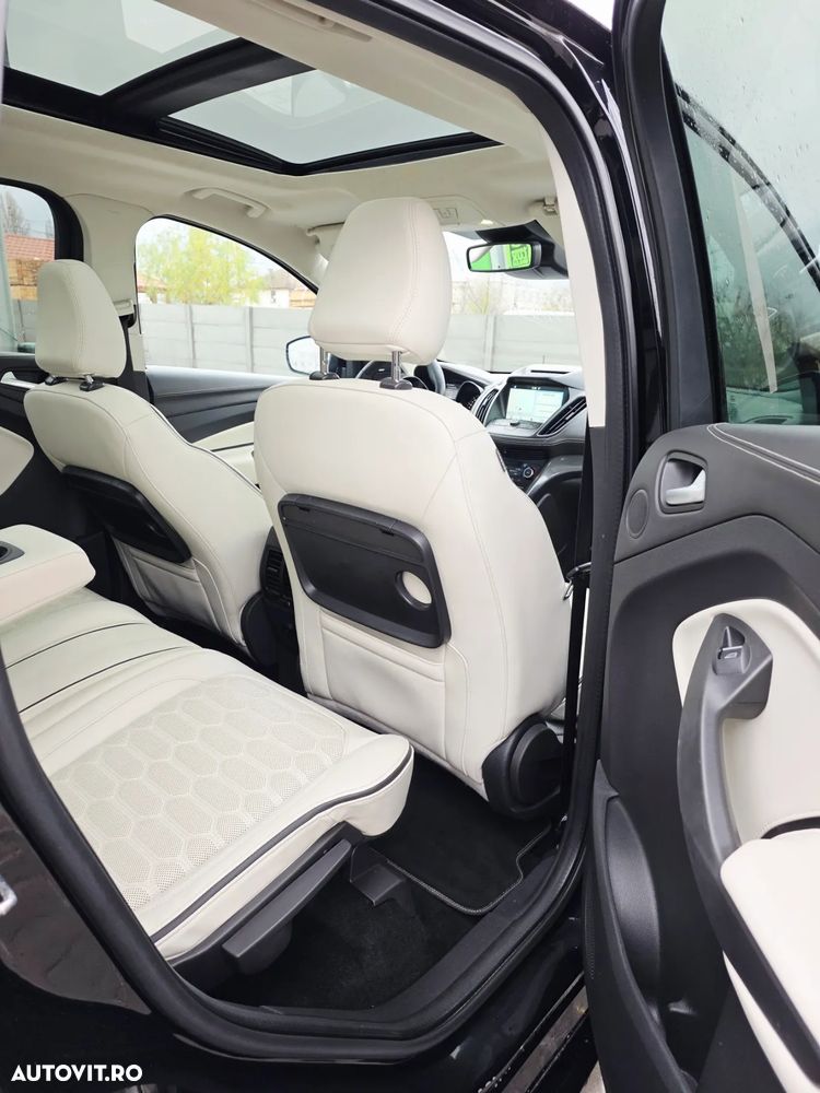 Ford Kuga 2.0 TDCi 4WD Powershift Vignale - 7