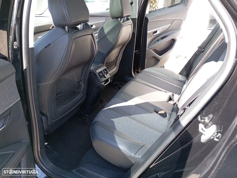 Peugeot 3008 PureTech 130 Stop & Start GPF EAT8 Allure - 12