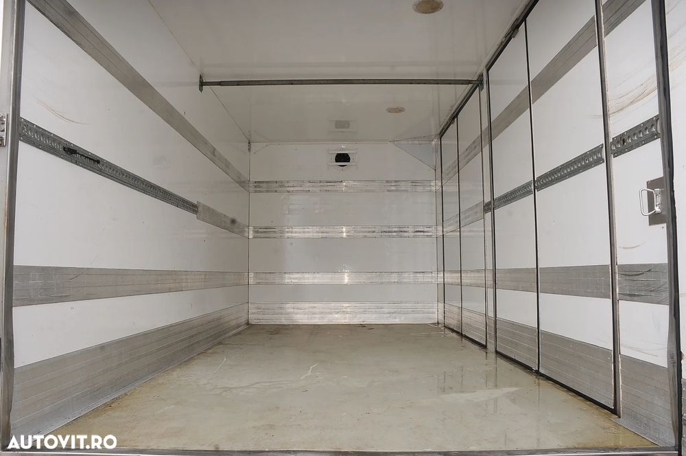 Mercedes-Benz Sprinter - 17