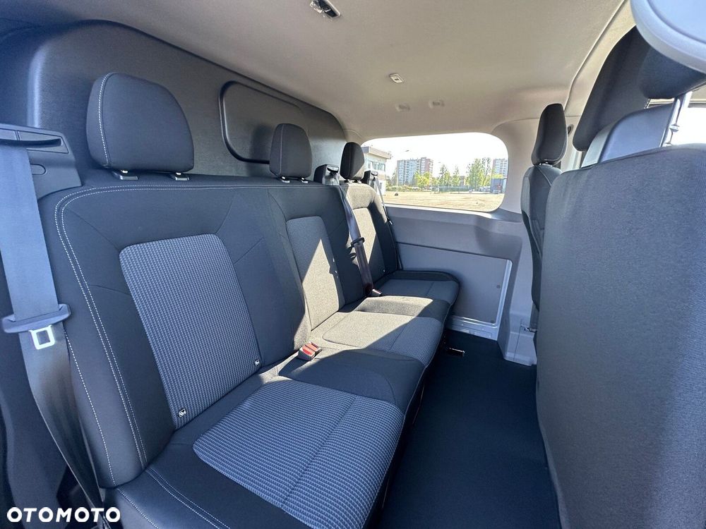 Volkswagen Transporter Transporter Furgon Plussilnik: 2,0 l TDI 150 KM / skrzynia biegów: 6-biegowa manualna rozstaw osi: 3500 mm - 15