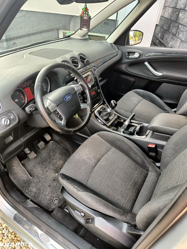 Ford Galaxy 2.0 TDCi Ghia - 17