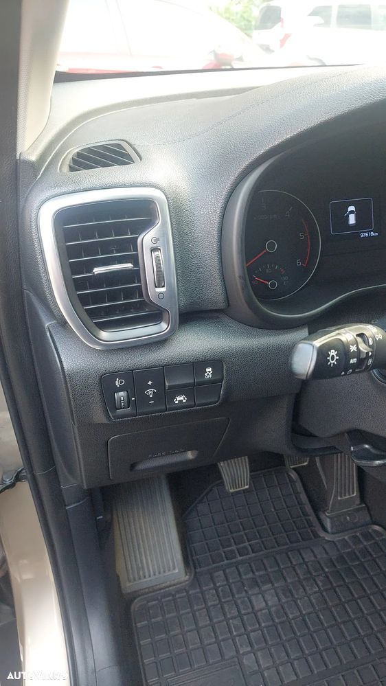 Kia Sportage 1.7 CRDI 2WD ISG Dream-Team Edition - 14