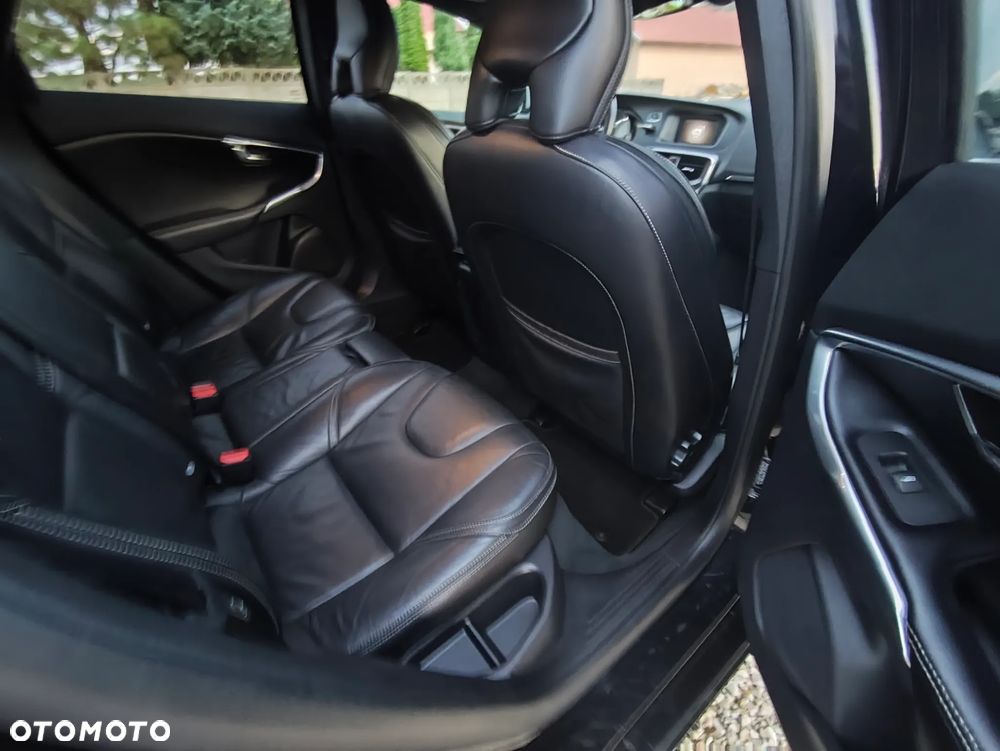 Volvo V40 D2 R-Design Summum - 17