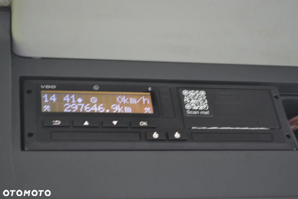 MAN MAN TGM 26.290 TYLKO 297 tys. km TRZECIA OŚ SKRĘTNA MOŻLIWOŚĆ REJESTRACJI JAKO POMOC DROGOWA PLATFORMA dł. 7.4 m zawieszenie PNEUMATYCZNE - 10