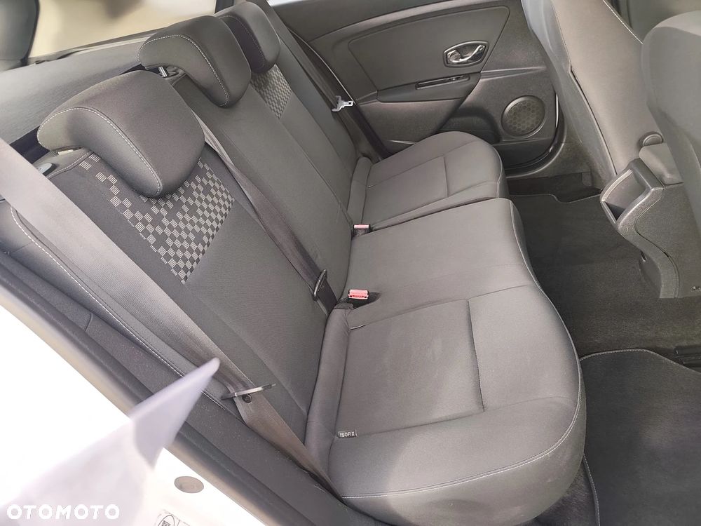 Renault Megane ENERGY TCe 115 Start & Stop Bose Edition - 21