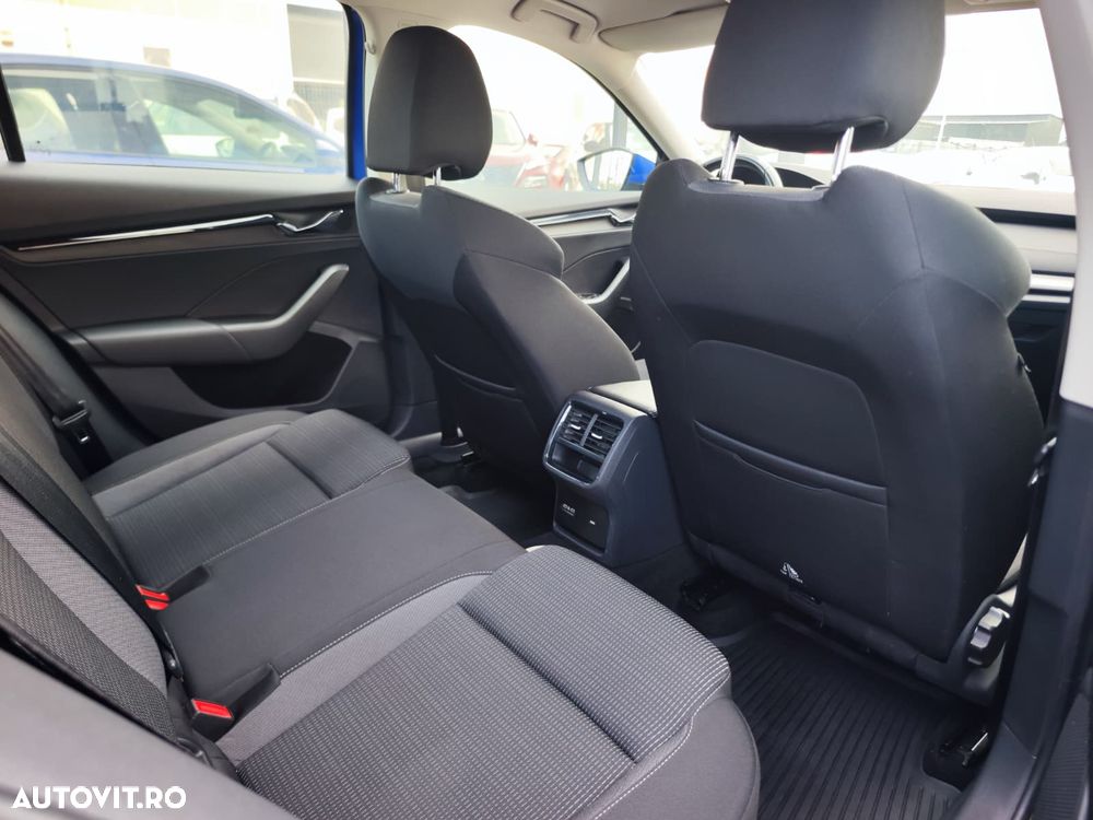 Skoda Octavia 2.0 TDI DSG Ambition - 12