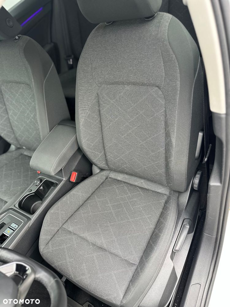 Volkswagen Golf 2.0 TDI SCR DSG Life - 11