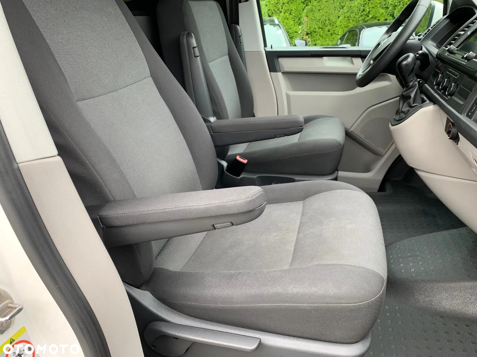 Volkswagen Transporter Caravelle T6.1 DSG Lang Highline - 11