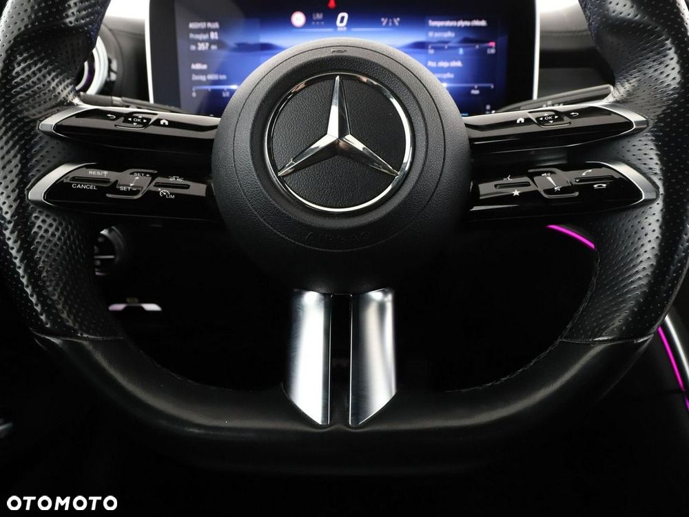 Mercedes-Benz Klasa C 220 d mHEV AMG - 22