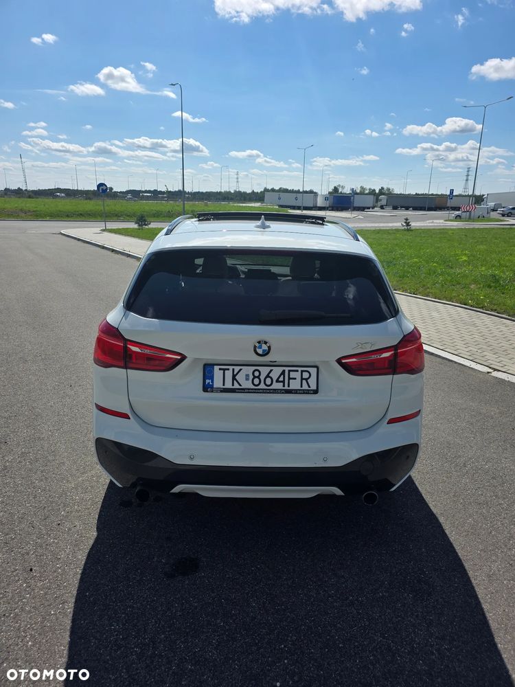 BMW X1 xDrive25i Sport Line - 6