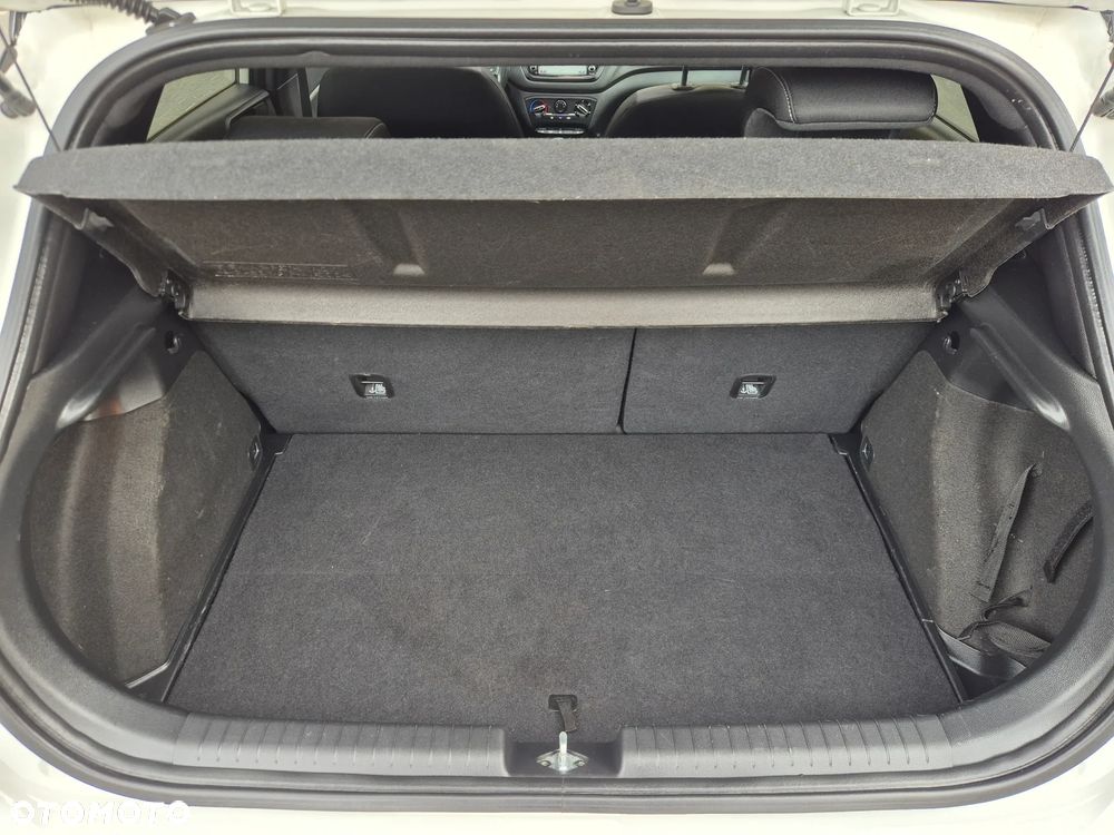 Hyundai i20 - 18