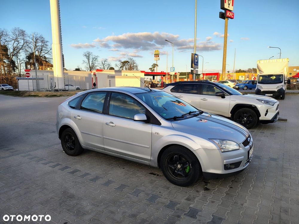 Ford Focus 1.6 TDCi DPF Ambiente - 2