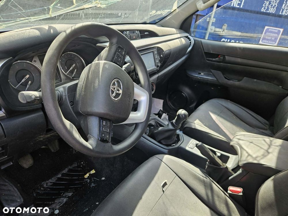 Toyota Hilux - 3