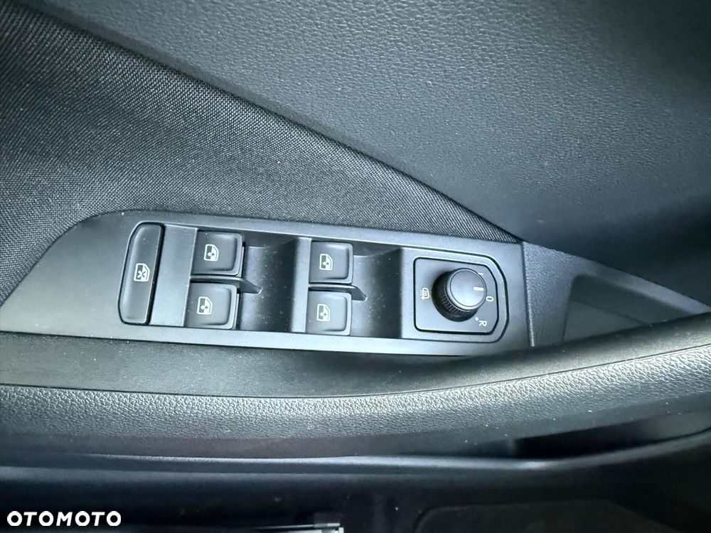 Skoda Kamiq 1.5 TSI Monte Carlo DSG - 13