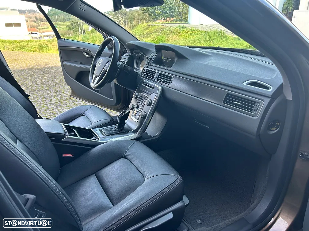 Volvo XC 70 2.0 D4 Summum Dynamic Geartronic - 19